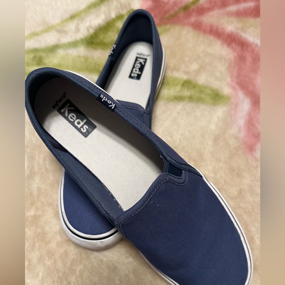 Ked’s Softerra Slip-on Sneakers size 9.5 W navy blue